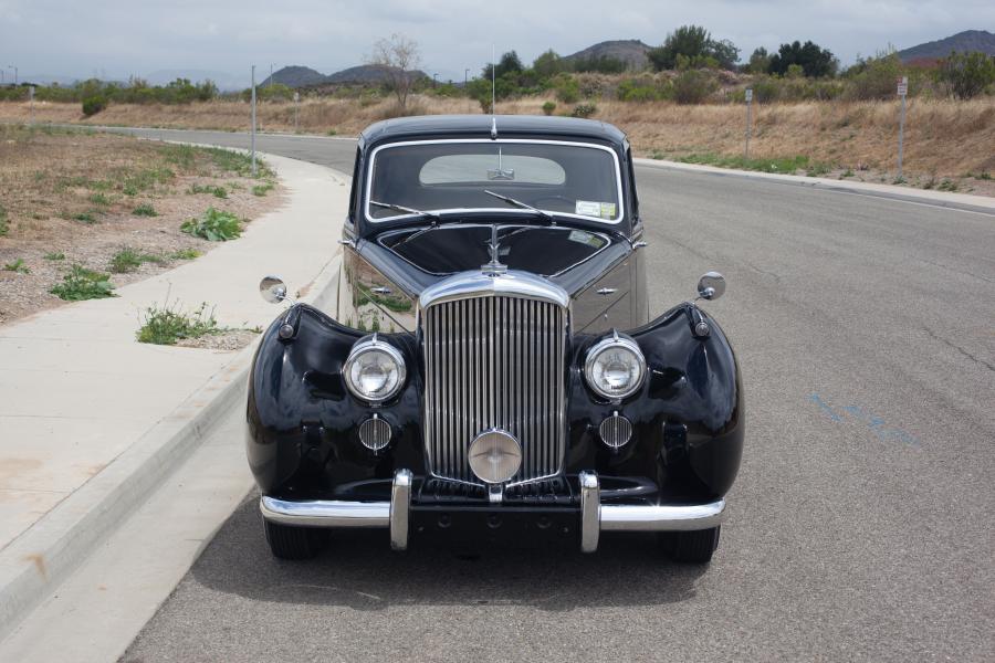  Bentley Mark VI Sports Saloon 1950 года  (фото 15 из 20)